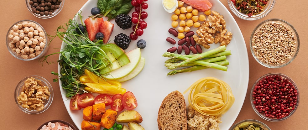 Cozinhe mais: excesso de comida de restaurante pode ser vilão da saúde, nutrição